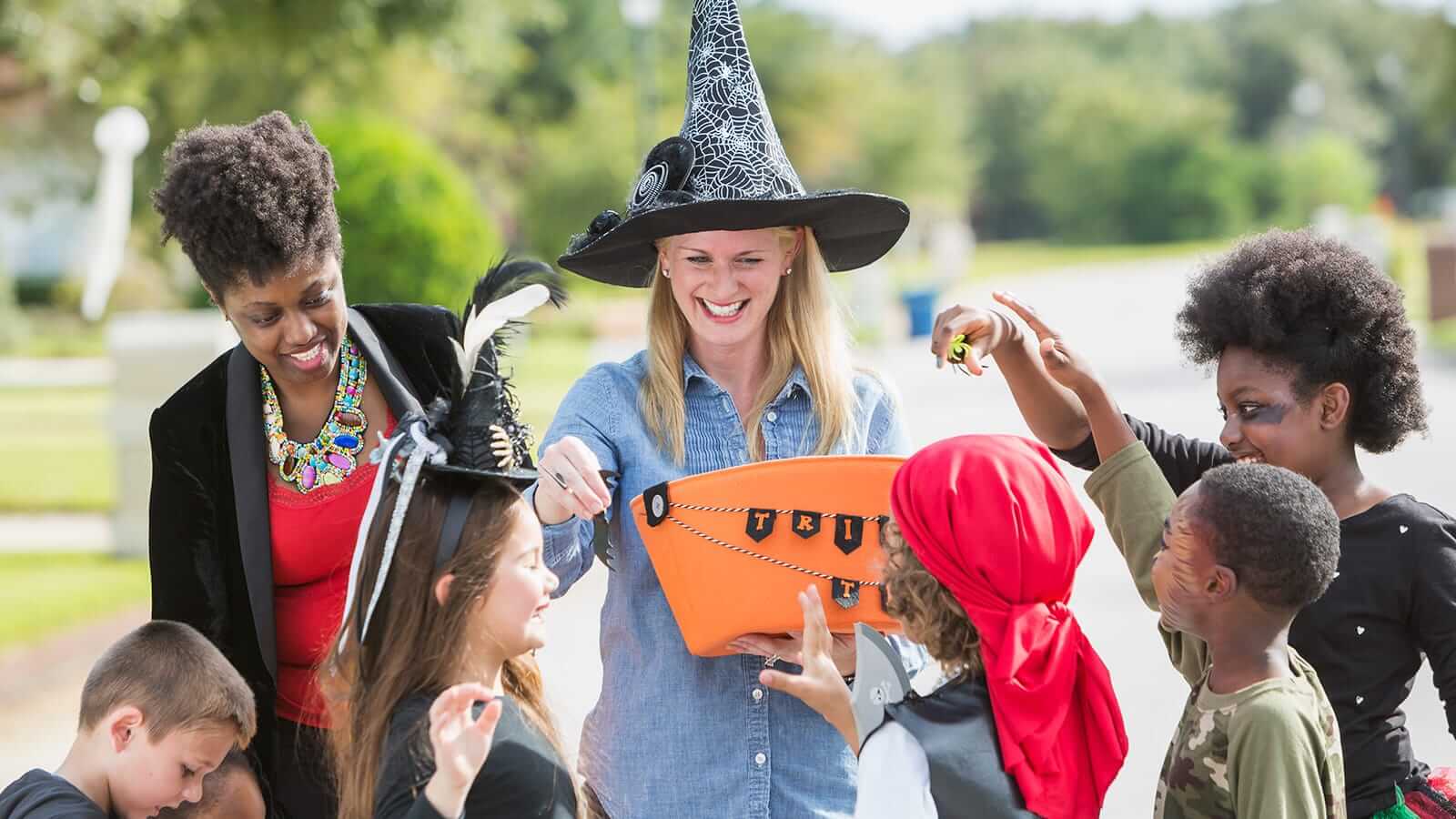 nixplay blog halloween celebrations picture perfect ways to celebrate halloween